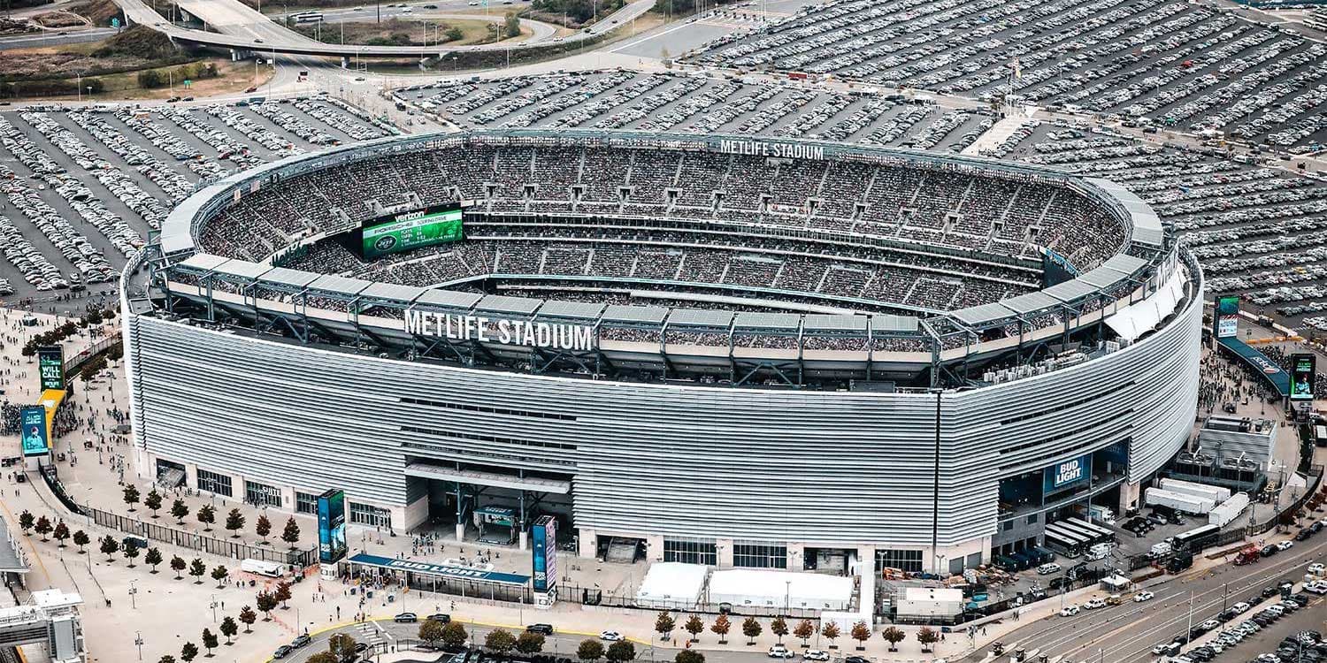 Sit Front Row for the Jets vs Eagles Game on 12/5/2021